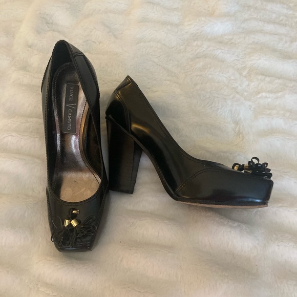 Vince Camuto black shoes size 5 1/2 - Picture 2 of 5